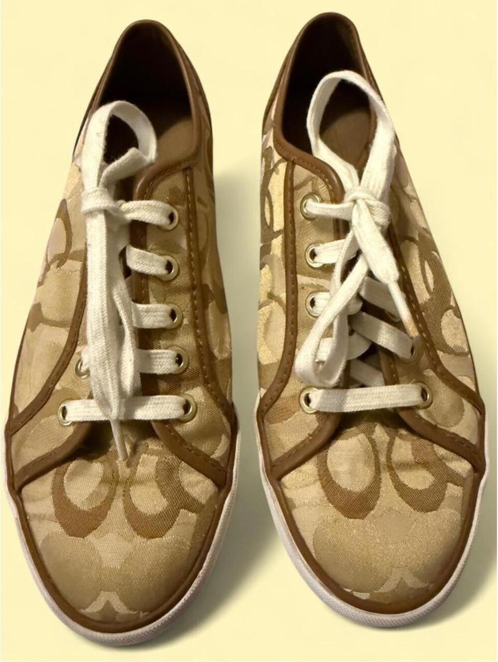 Coach Tan & Brown Sneakers size US 8 #lifestyle #designer